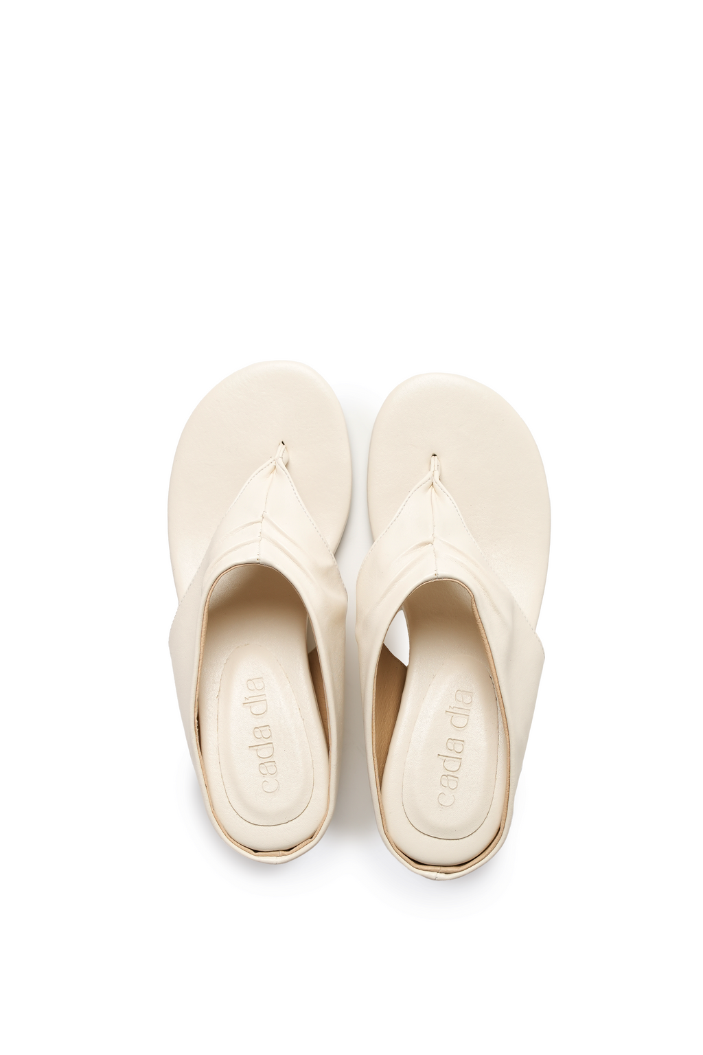 Camila Kitten Wedge in Blanca