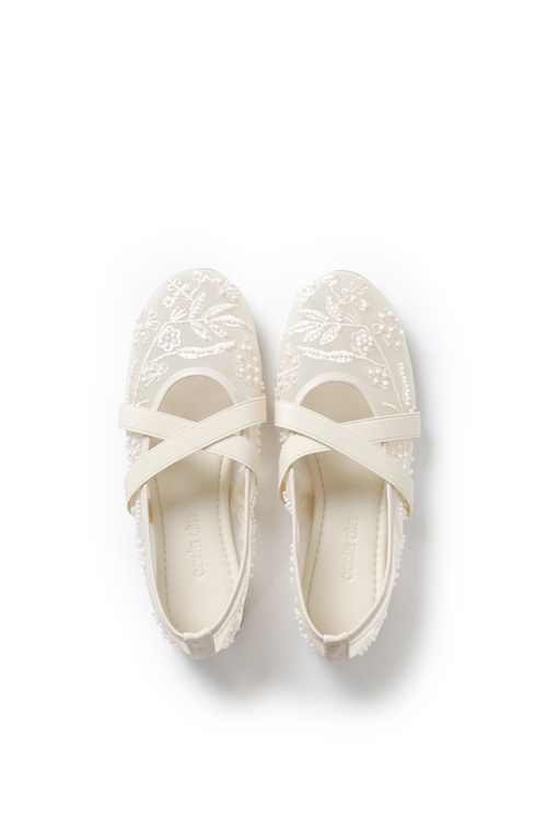Dalia Ballerina Flats in Blanca